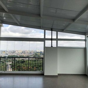 Serviço de envidraçamento de sacadas